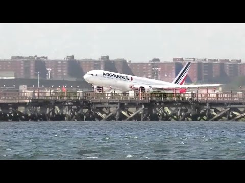 777 Pilot Loses Control