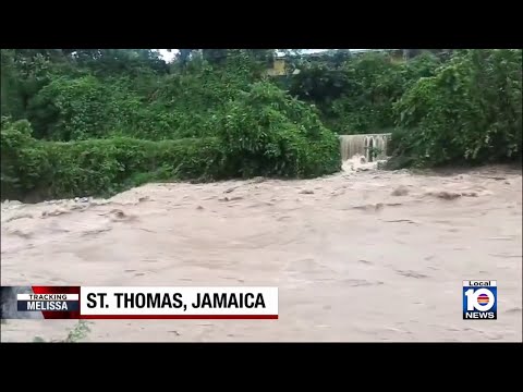 Hurricane Melissa closes in on Jamaica