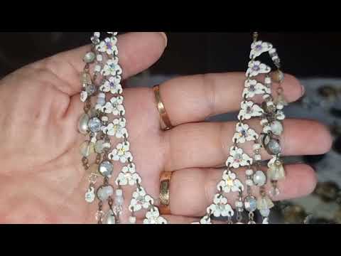 В Second Hand shop купила мешок с бижутерией за $25. А там Сюрприз ! Michal Negrin - брошь