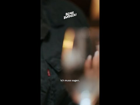 Evelyn bekommt einen Antrag, der eigentlich nicht ihr gilt. #BeingBurdecki jetzt bei #Sky.