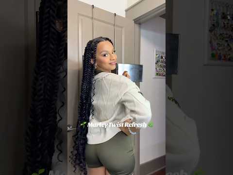 Knotless was thinning my hair so switched to Marley Twists 💚 Healthiest style yet