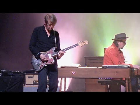Wilco, Born Alone (live), Fox Theater, Oakland, CA, October 18, 2021 (HD)