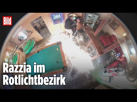 Zürich: Polizei stürmt Szene-Bar mit Panzer