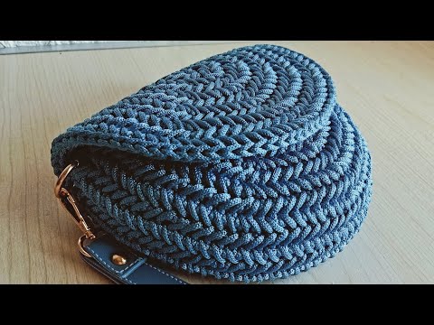  semicircular crochet bag- herring bone stitch 