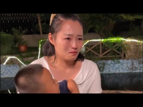 女子不远千里带儿子找爸爸  儿子终于见到了爸爸，我是不是应该默默的离开了…… #正能量 #父子情深#夫妻 #记录生活