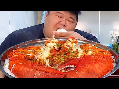 猴哥买6斤多的波士顿大龙虾，浇上秘制蒜蓉上锅蒸，肉质鲜嫩吃嗨了！【胖猴仔】