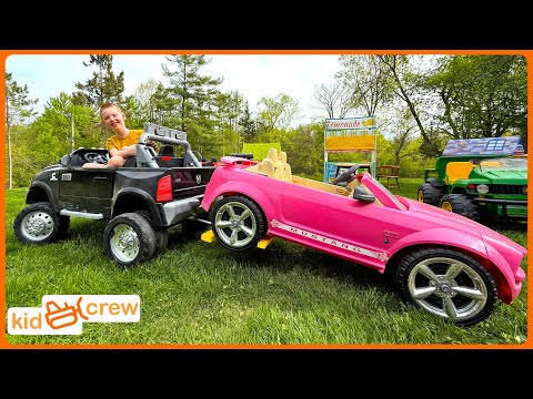 Recovering stolen car with kids ride on Police undercover tow truck. Educational | Kid Crew