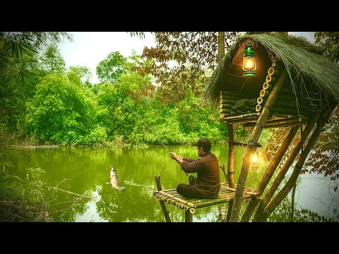Solo Survival in the Jungle – Building Multiple Shelters and Finding Food Overnight
