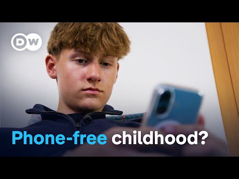 The smartphone dilemma - TikTok, Snapchat and how to protect your kids | DW Documentary