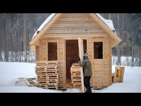 –70°C Extreme Cold: Timelapse Pallet Wood Cabin Build