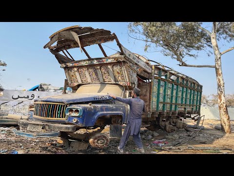 Pakistani jugaad mechanic dismantles old Bedford and turns it into a powerful truck
