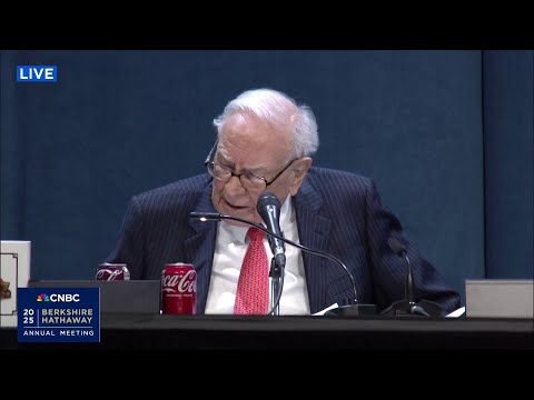 Warren Buffett: Happy person lives longer