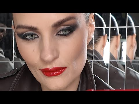 Let’s create an iconic look, 80s Addicted to Love