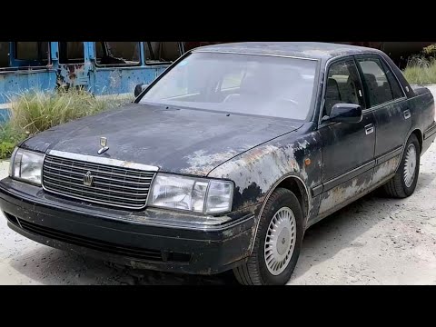 Turning a 30-Year-Old Toyota Crown into a Toyota Century–Inspired Luxury Sedan