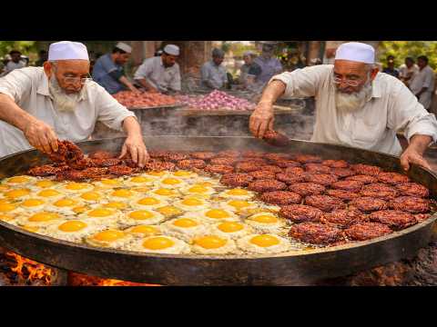 PESHAWAR FAMOUS SHANKAR CHAPLI KABAB MAKINH PROCESS | AUTHENTIC PESHAWARI STREET FOOD CHAPLI KABAB 