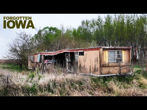 I Visited Lost IOWA Towns In A Forgotten, Rarely Seen Part Of The State