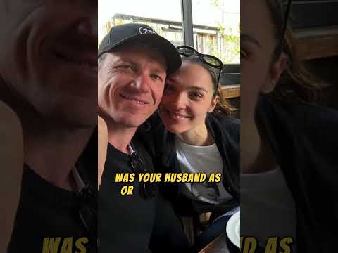 Gal Gadot on the "That" Scene With Isla Fisher