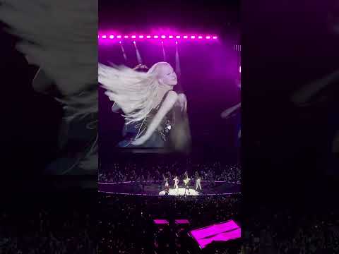 #blackpink “DDU-DU DDU-DU” live from the #deadlineworldtour Barcelona
