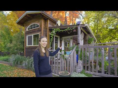 Her gorgeous tiny home w/ HUGE porch & sweeping views