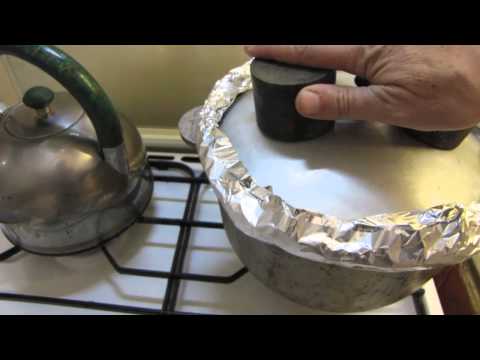 Копчение рыбы на кухне, в казане