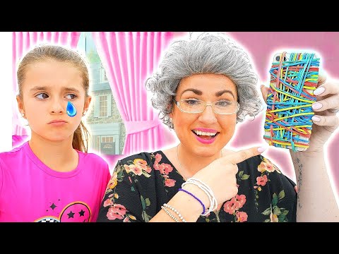 Ruby and Bonnie April Fools Day - Funny Tricks & Kids Song