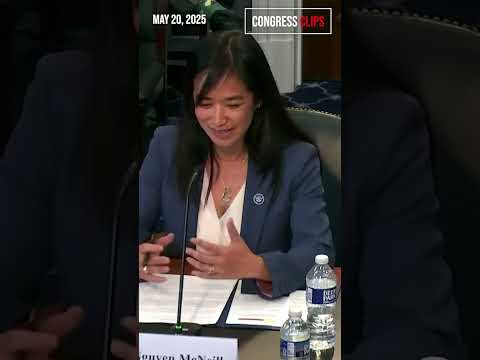 Congresswoman to TSA Chief: Do You Believe the Agency Should be Privatized?