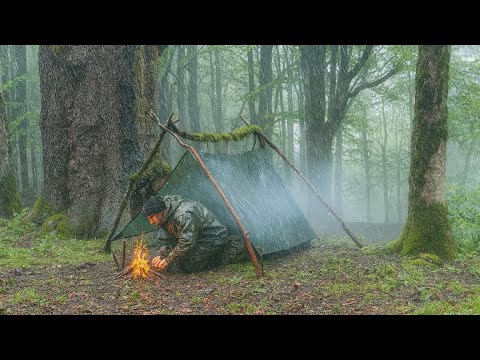 Surviving a Brutal Rainstorm in the Deep Forest | Fire Wouldn’t Start