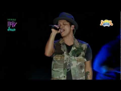Bruno Mars - Talking To The Moon (Summer Soul Festival 2012)