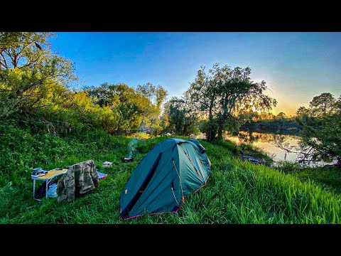 Рыбалка с ночевкой на красивой реке. Еда на костре. Рыба проснулась  после нереста. Рыбалка бомба.