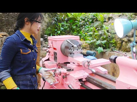 天才女孩修复50年前的老旧车床，改装成浪漫粉色💟，你见过这种机器吗？The Talented Girl Repairs the Lathe! And Paint it in Pink!｜林果儿