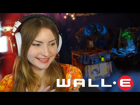 *Wall-E* CUTEST movie I have EVER seen!!!