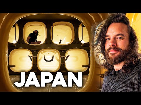 Overnight In Cozy Japan Capsule Hotel (JAPAN GROUP TRIP EP1)