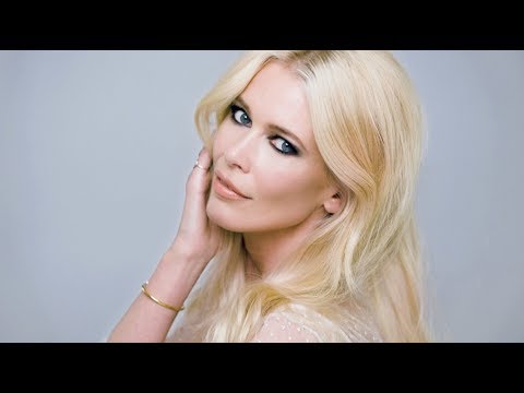 SMOKEY MAKEUP LOOK feat CLAUDIA SCHIFFER