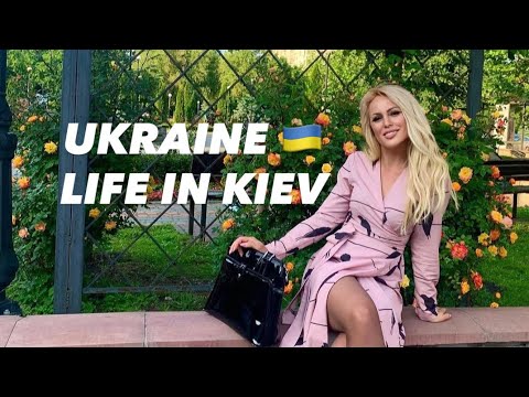 Ukraine 🇺🇦Life in Kiev. February 13, 2026. The Streets of Kiev, Ukraine. Streets Scenes.