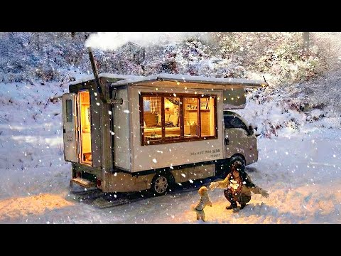 โ๏ธ Warm camping with my dog โโin a cabin camper with a wood stove in the snowy forest