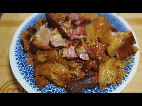 Svadbarski kupus sa dimljenom butkicom u zemljanoj šerpi-Recept(Sauerkraut with smoked ham and bacon