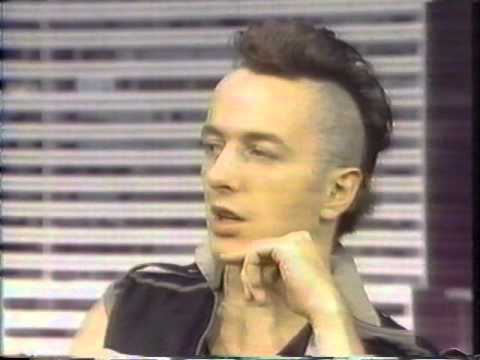 Joe Strummer & Paul Simonon on CBS New York News 1982