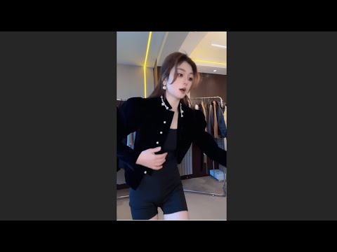 women's fashion live