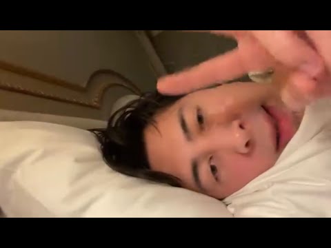 Hudson Williams surprises his "Heated Rivalry" TV mom with a special message!