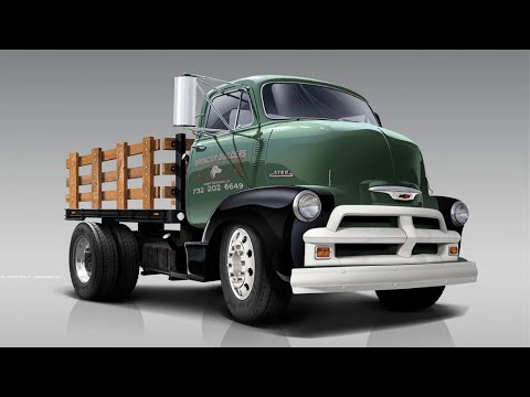 父子俩在一处农场内发现了四台老式古董卡车