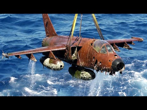 MIG-17 1955 WORTH US$5 MILLION RESCUED FROM THE SEAFLOOR AFTER DECADES [HISTORIC RESTORATION]