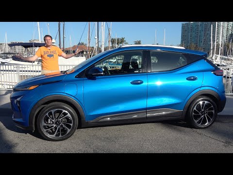 The 2022 Chevy Bolt EUV Is an Electric Hatchback With Good Tech