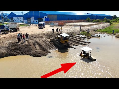 Unbelievable! Small Machine D20P Pushing Sand Slipping Fall Into Deep Water Recovery Helping By D40P