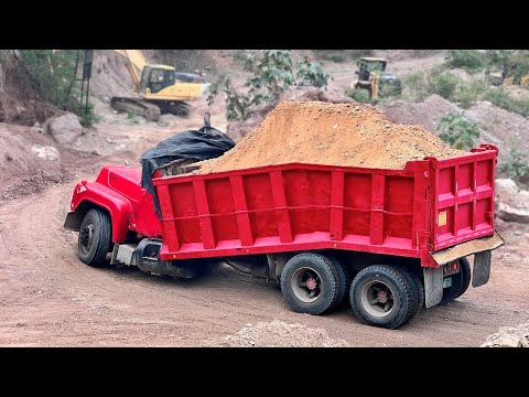 Schwere Maschinen und industrielle Fehler mit der Kamera festgehalten