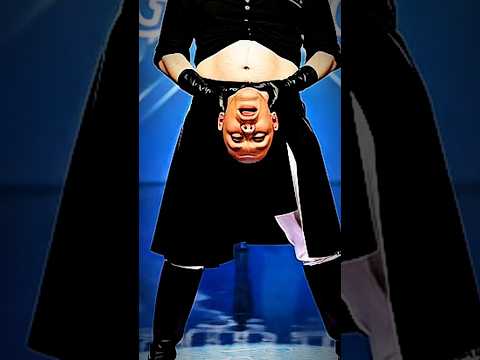 خرج رأسه من بطنه. صُدم الجميع حقاً. هل هذا ممكن حقاً؟ هذا لا يُصدق. #america  #America got Talent