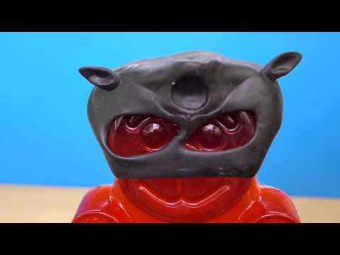 ЧТО ВНУТРИ ? СПРОСИЛ ЖЕЛЕЙНЫЙ МЕДВЕДЬ ВАЛЕРА