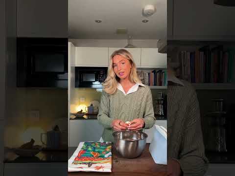 HOW TO MAKE PERFECT OOZY EGGS