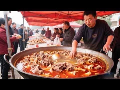 The elder brother in Jining  Shandong sells red-soup mutton. The price is 15 yuan per bowl and stea