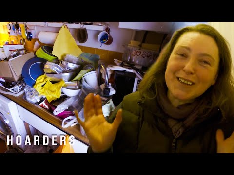 Hoarder Hasnt Washed in 4 Years! | Hoarderrs