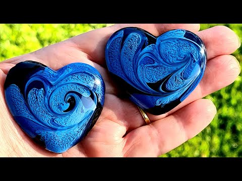 #1114 WOW! Incredible 'Feathery' Effect In These Gorgeous Blue Resin Petri Hearts